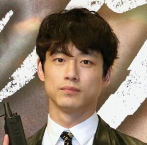 坂口健太郎,父親,職業,他界,母親,女優